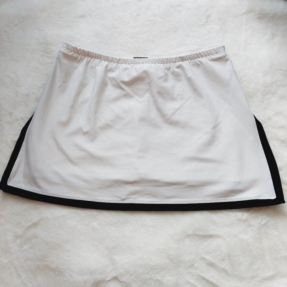 Nike Women's Athletic White Skirt With Built Shorts Summer Athleisure Skort P532